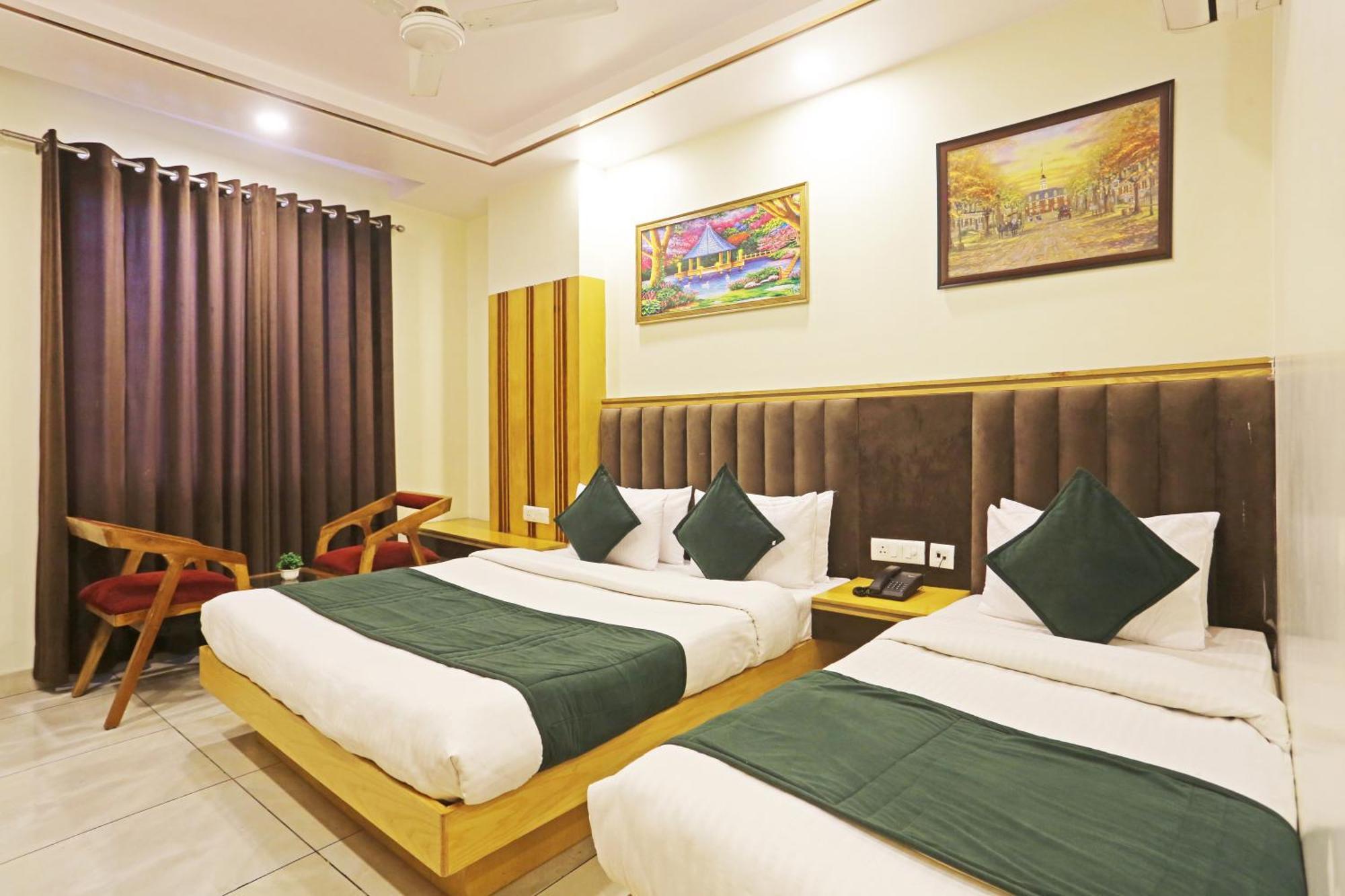 Hotel Aman Imperial Just A Minute Away From New Delhi Railway Station And Connaught Place ภายนอก รูปภาพ