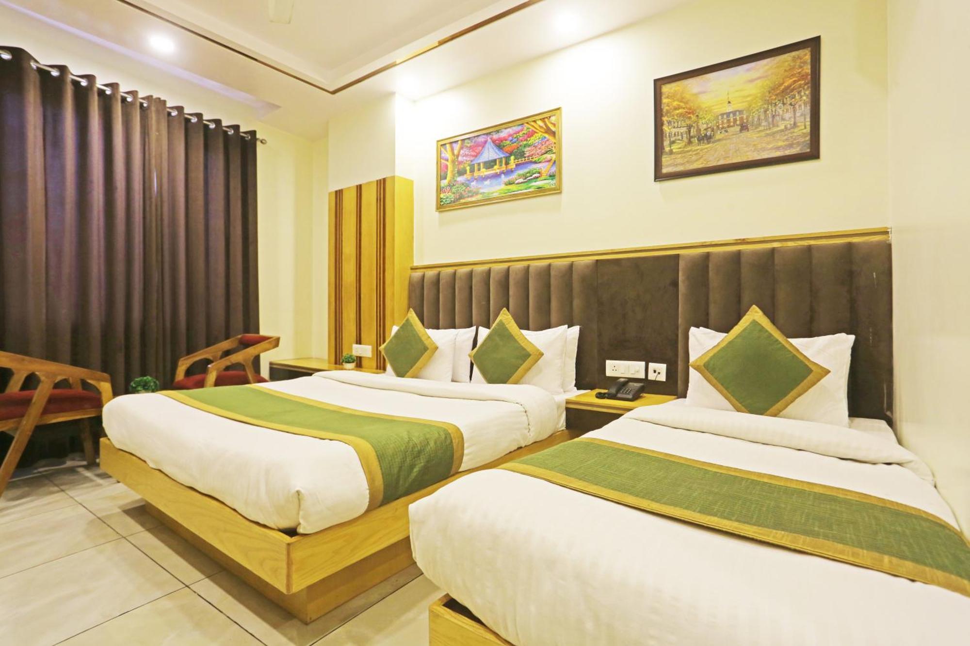 Hotel Aman Imperial Just A Minute Away From New Delhi Railway Station And Connaught Place ภายนอก รูปภาพ