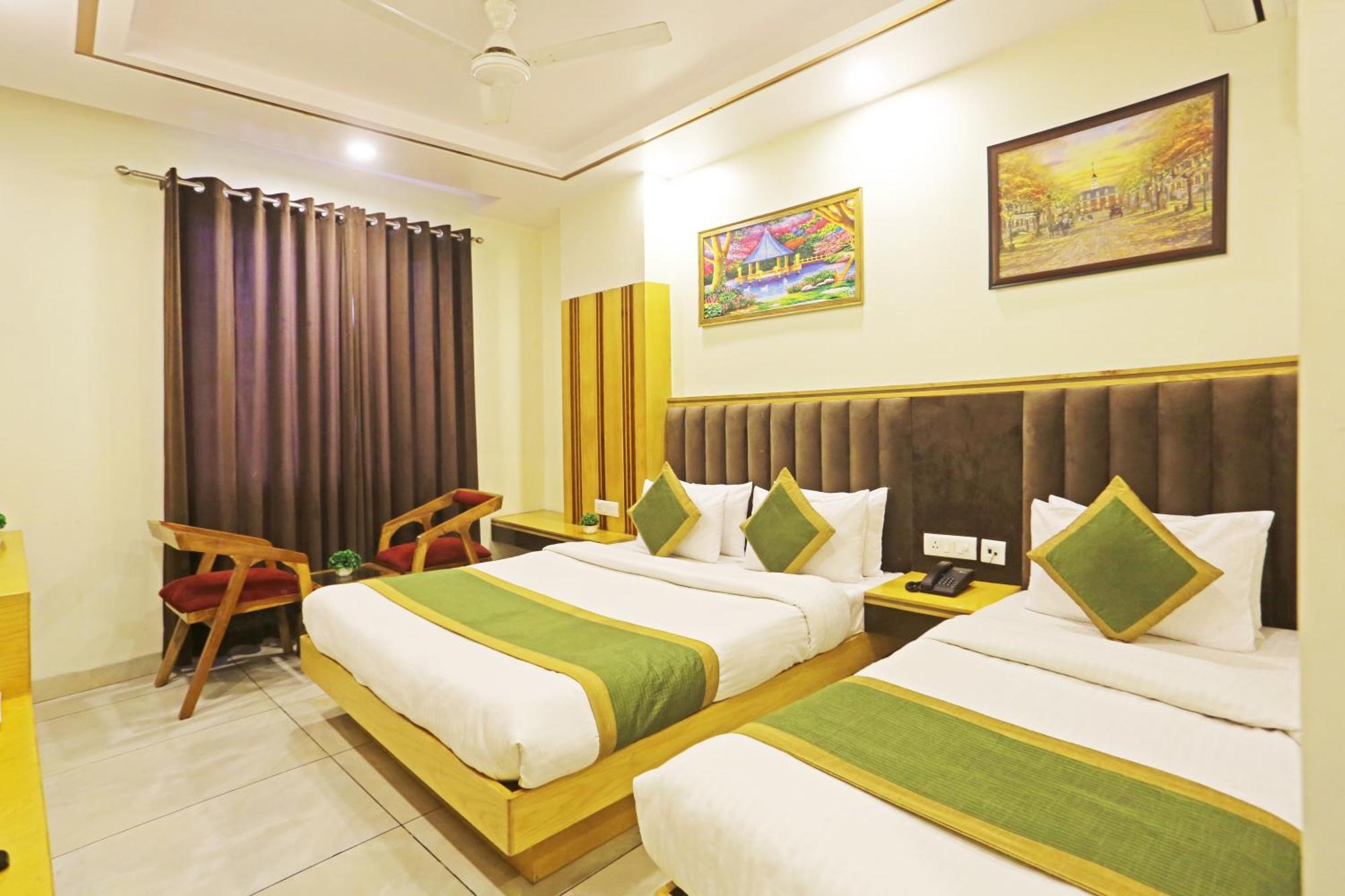 Hotel Aman Imperial Just A Minute Away From New Delhi Railway Station And Connaught Place ภายนอก รูปภาพ