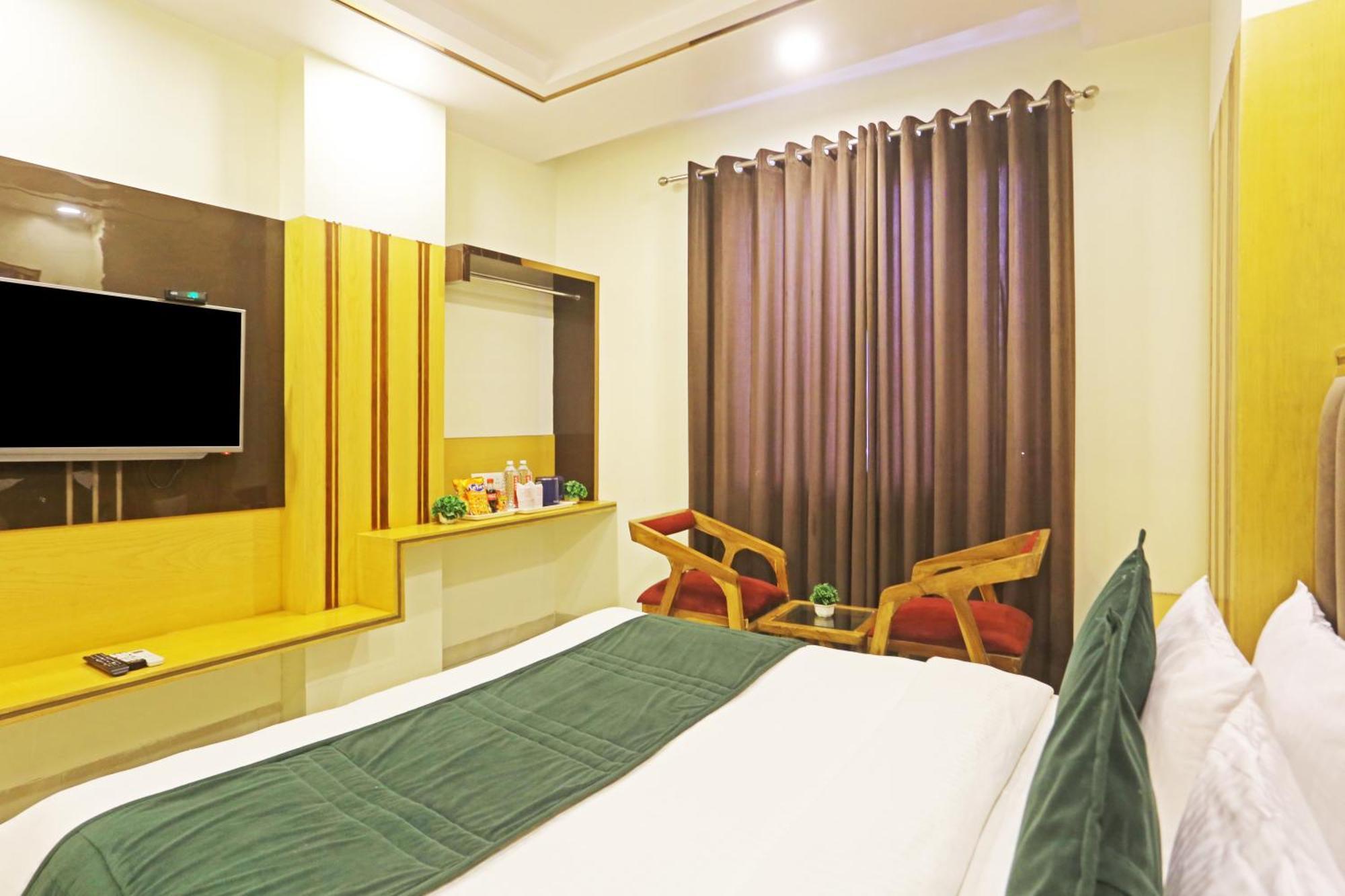Hotel Aman Imperial Just A Minute Away From New Delhi Railway Station And Connaught Place ภายนอก รูปภาพ