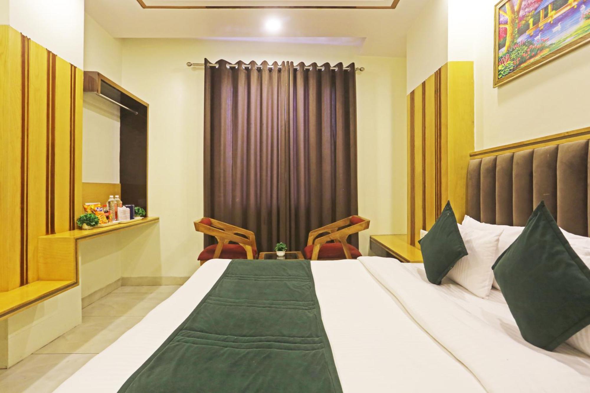 Hotel Aman Imperial Just A Minute Away From New Delhi Railway Station And Connaught Place ภายนอก รูปภาพ