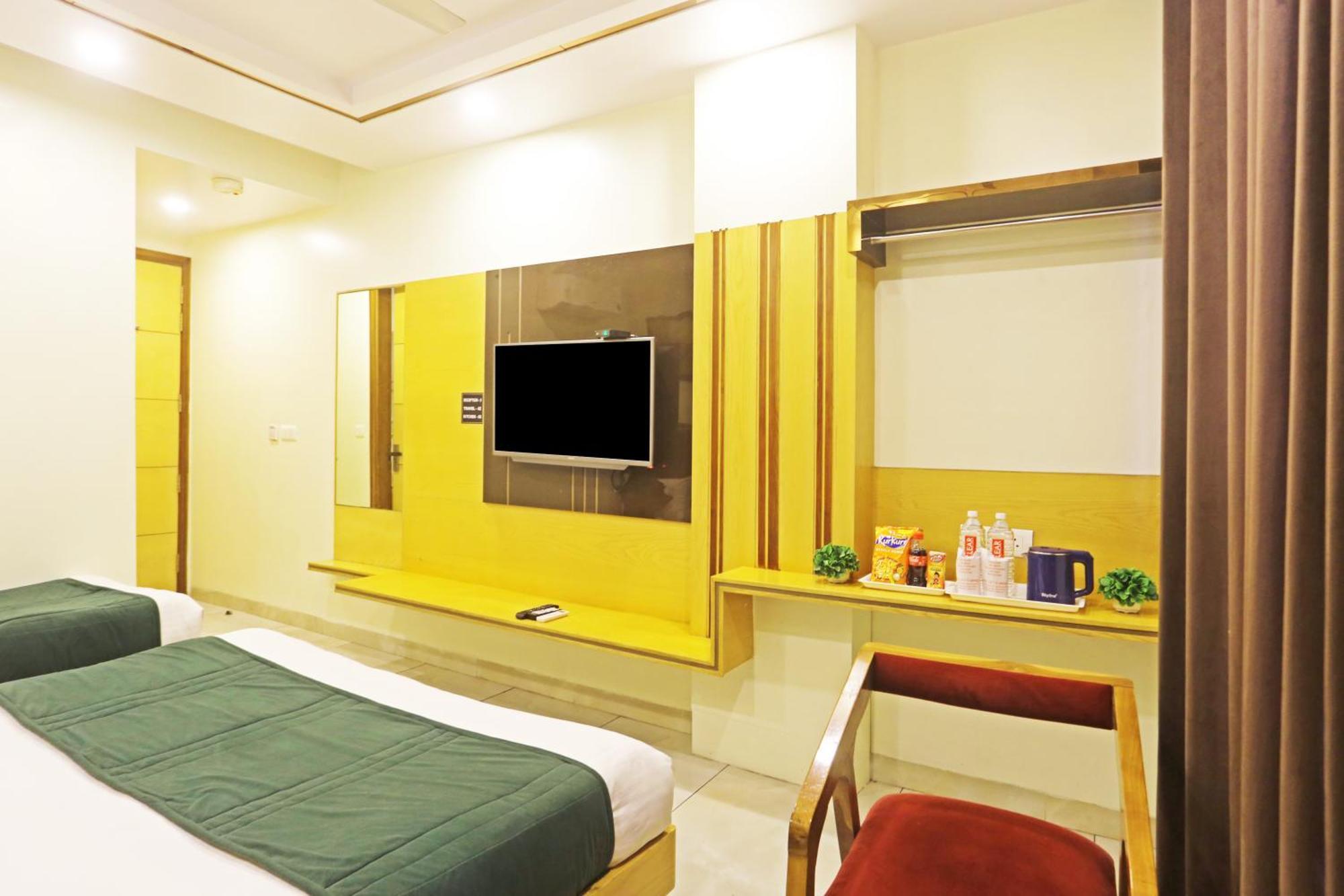 Hotel Aman Imperial Just A Minute Away From New Delhi Railway Station And Connaught Place ภายนอก รูปภาพ