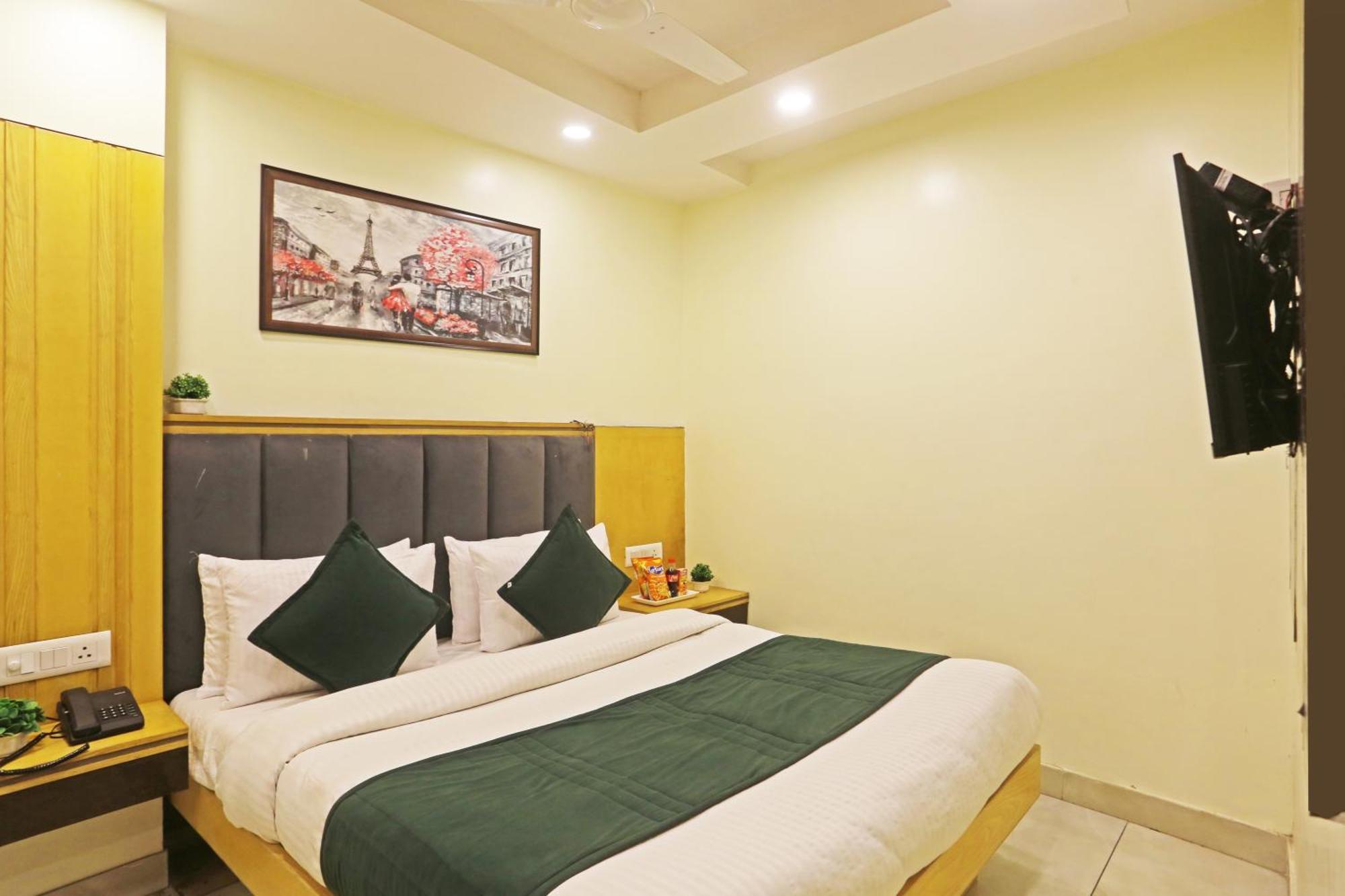 Hotel Aman Imperial Just A Minute Away From New Delhi Railway Station And Connaught Place ภายนอก รูปภาพ
