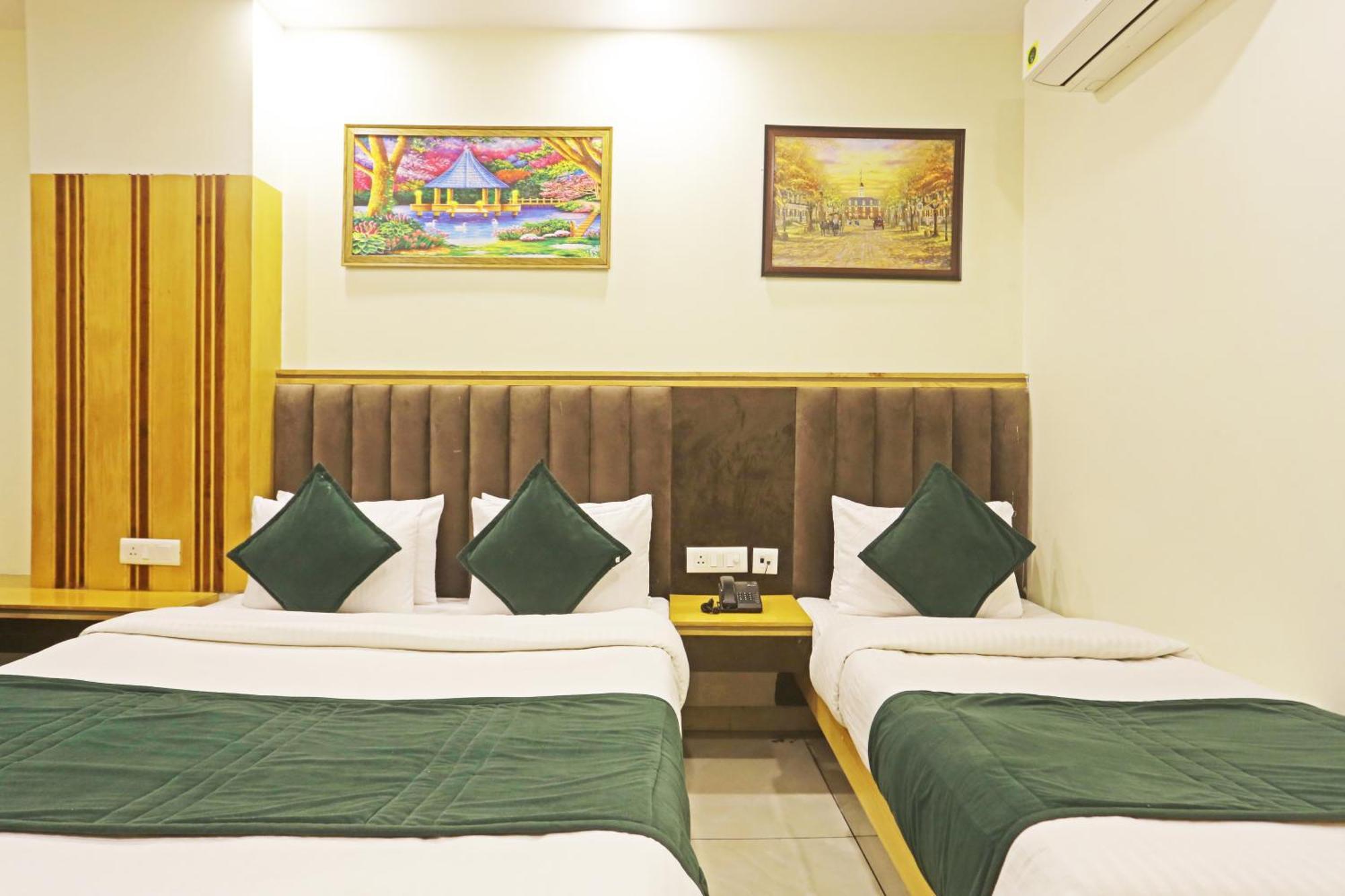 Hotel Aman Imperial Just A Minute Away From New Delhi Railway Station And Connaught Place ภายนอก รูปภาพ