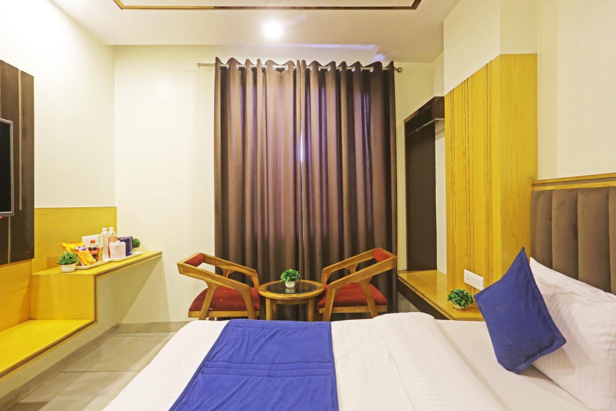 Hotel Aman Imperial Just A Minute Away From New Delhi Railway Station And Connaught Place ภายนอก รูปภาพ