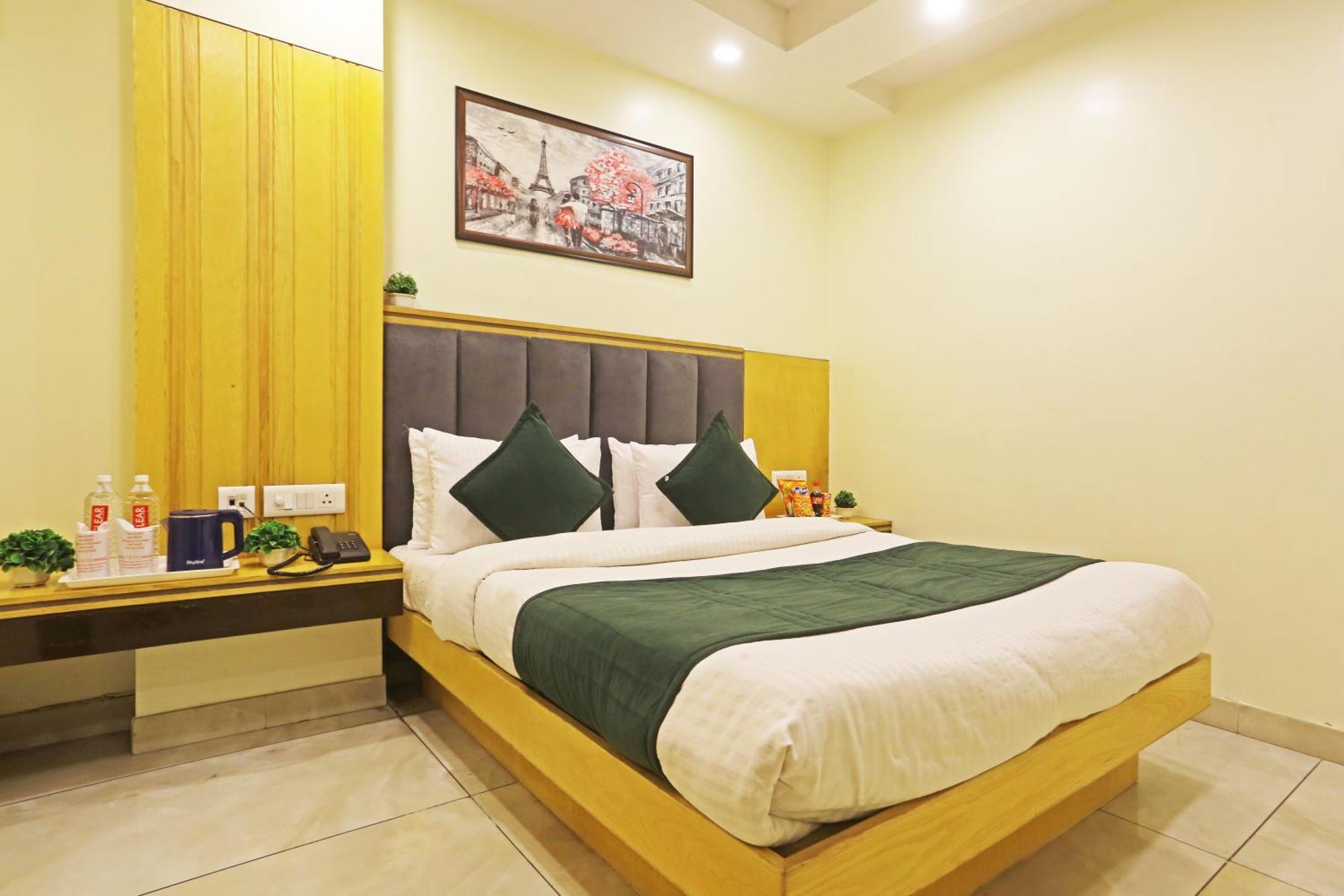 Hotel Aman Imperial Just A Minute Away From New Delhi Railway Station And Connaught Place ภายนอก รูปภาพ