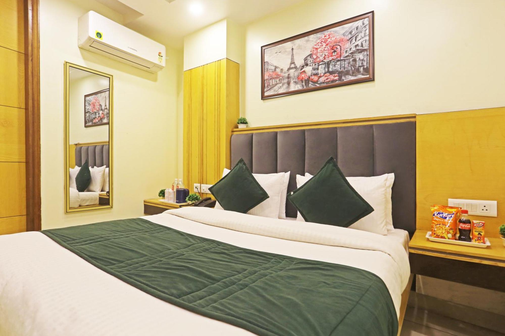 Hotel Aman Imperial Just A Minute Away From New Delhi Railway Station And Connaught Place ภายนอก รูปภาพ