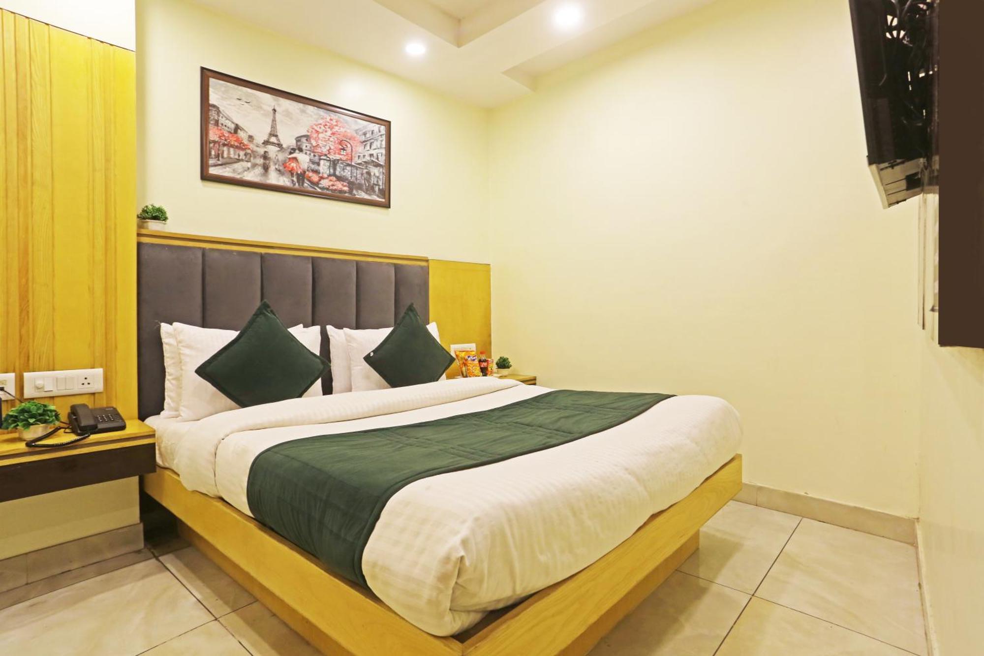 Hotel Aman Imperial Just A Minute Away From New Delhi Railway Station And Connaught Place ภายนอก รูปภาพ
