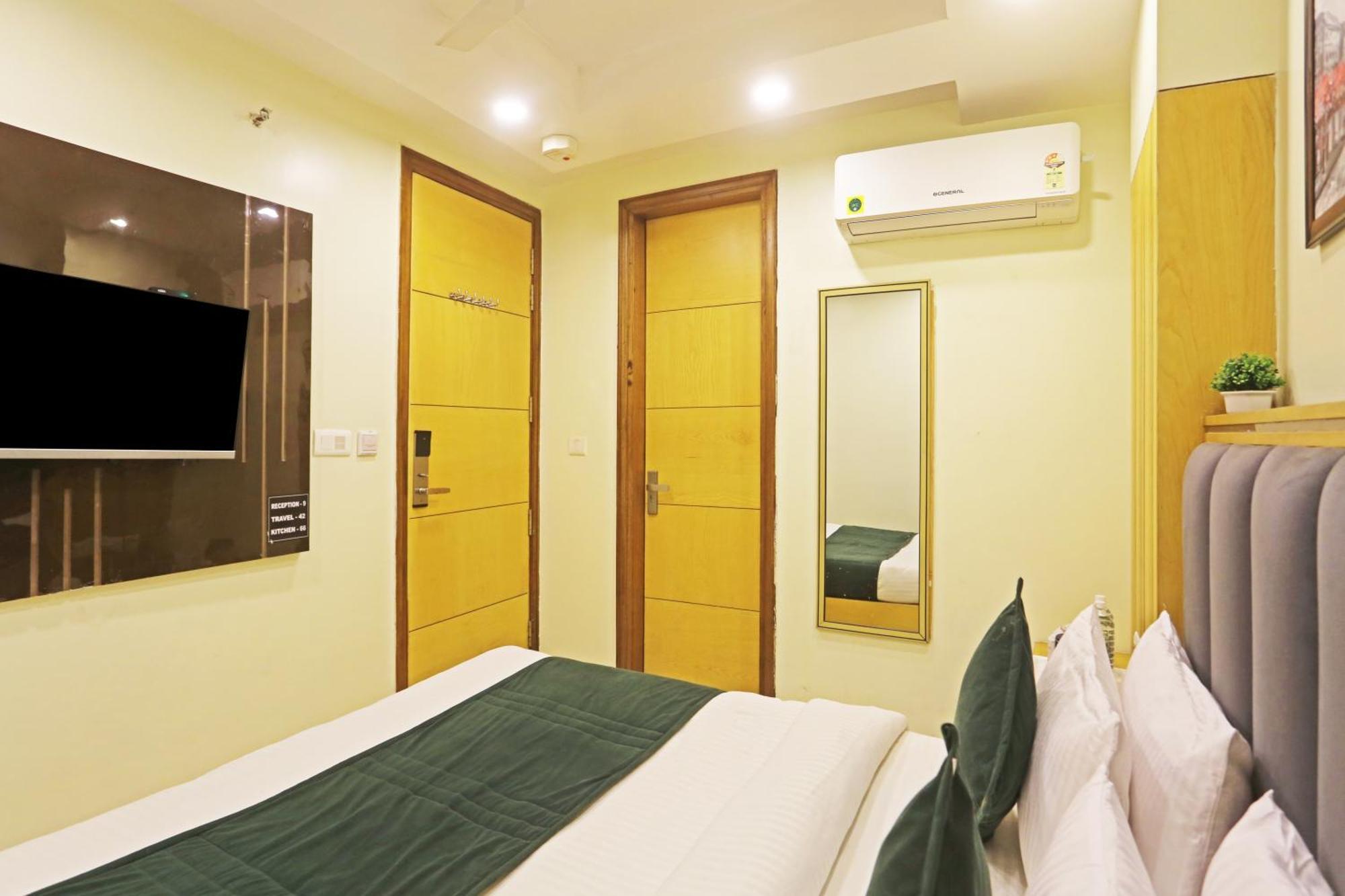 Hotel Aman Imperial Just A Minute Away From New Delhi Railway Station And Connaught Place ภายนอก รูปภาพ
